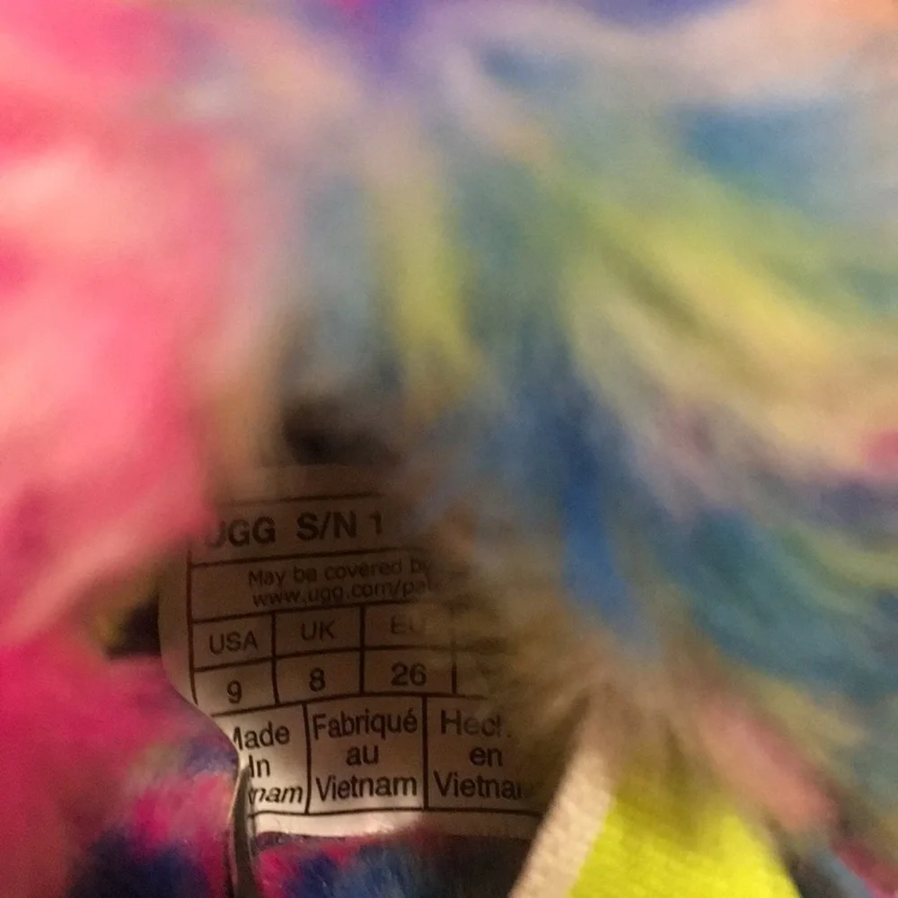 Like New! UGG Fluffy multi color Slippers/sandals elastic back strap kids size 9